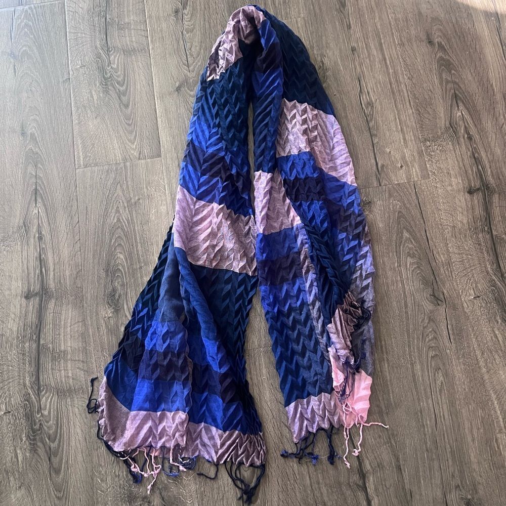 Cold water Creek pleated plaid scarf for Women